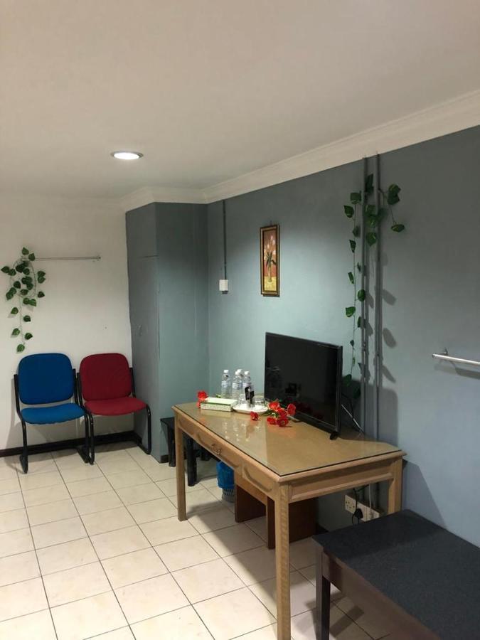 Kapit Hotel Кучинг Экстерьер фото
