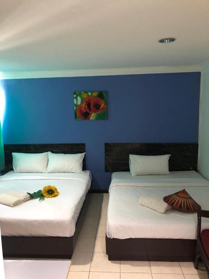 Kapit Hotel Кучинг Экстерьер фото