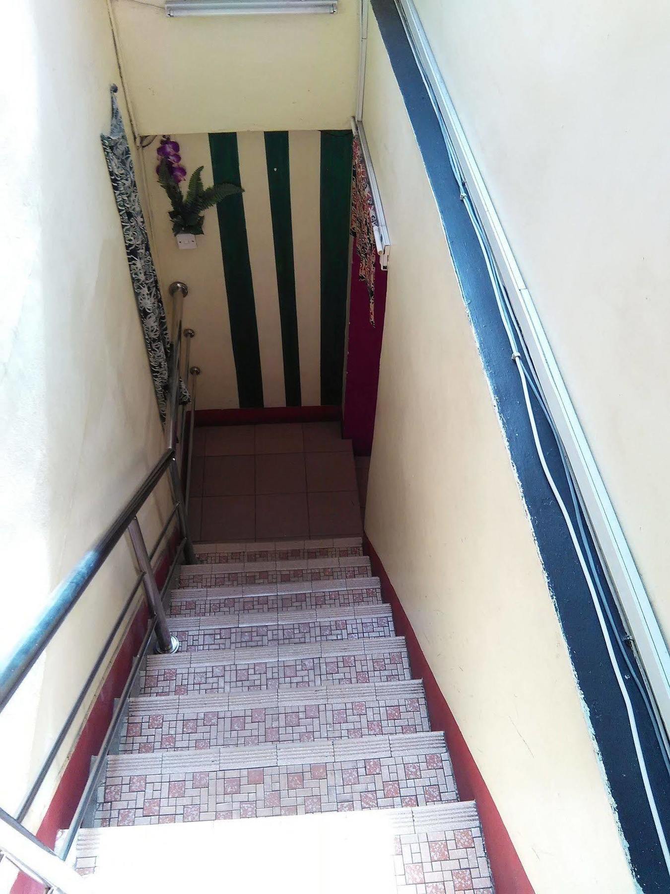 Kapit Hotel Кучинг Экстерьер фото